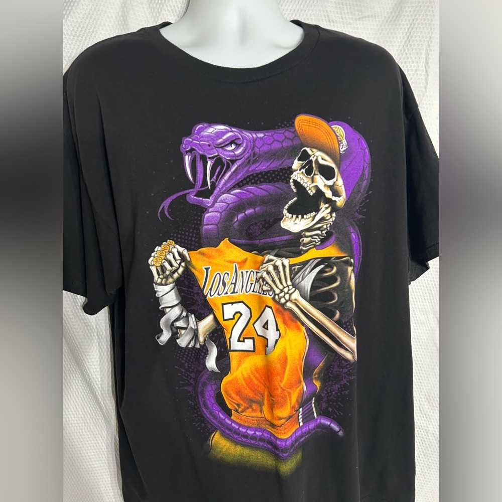 Los Ángeles Lakers art Print Tshirt.